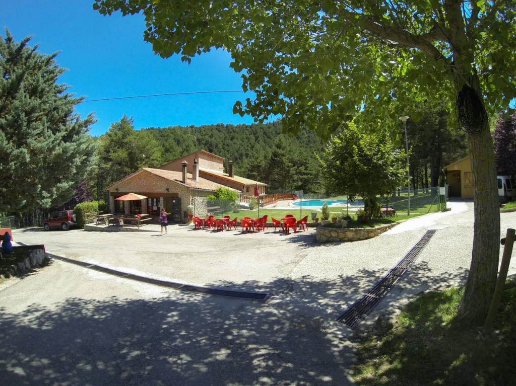 Castellar del Riu Camping Fontfreda מראה חיצוני תמונה
