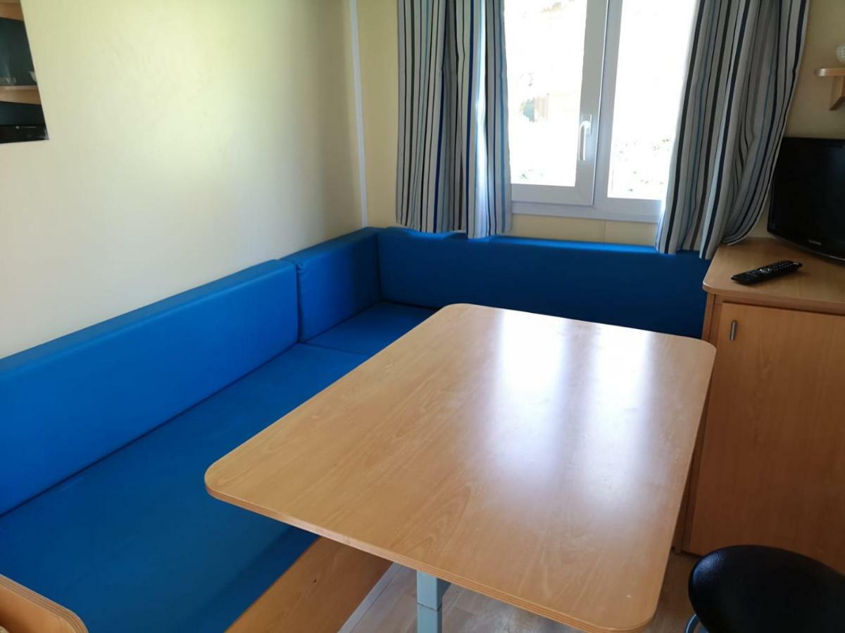 Castellar del Riu Camping Fontfreda מראה חיצוני תמונה
